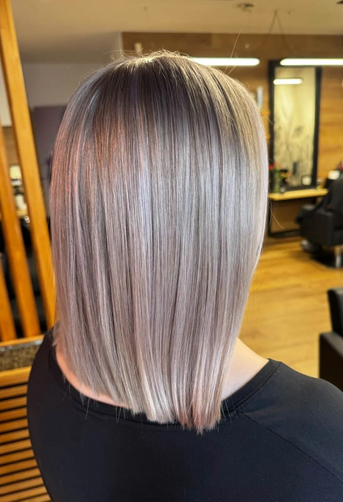 Mikrobalayage, opalizujący blond (koloryzacja), praca salonu Wellezza