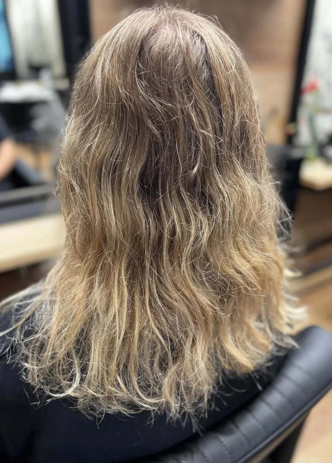 Mikrobalayage, opalizujący blond: przed